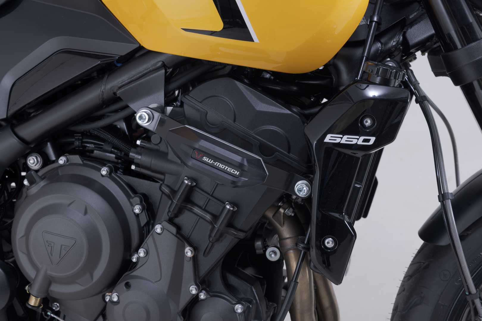 SW-MOTECH / SWモテック フォールパッドキット（ブラック）。Triumph・トライデント660／タイガー660（21年～）。 | STP.11.590.10502/B