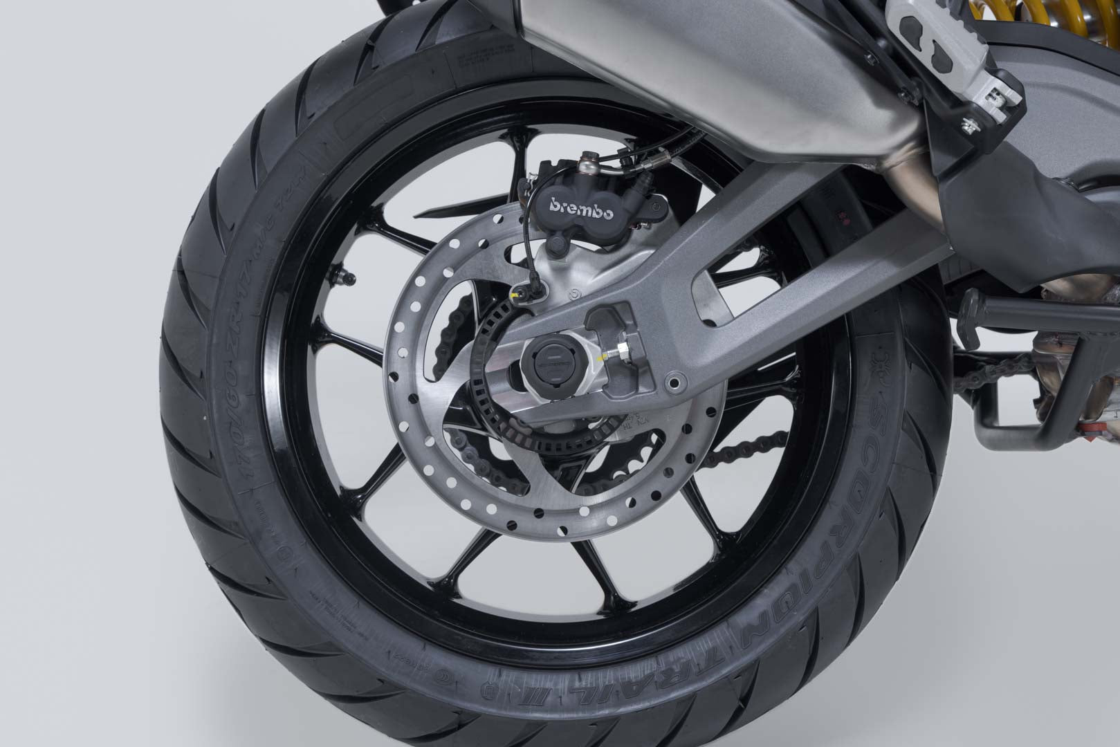 SW-MOTECH / SWモテック リアアクスル用ストールパッドキット（ブラック）。Ducati・ムルティストラーダ V2 / V2 S (24-)。 | STP.22.176.10800/B