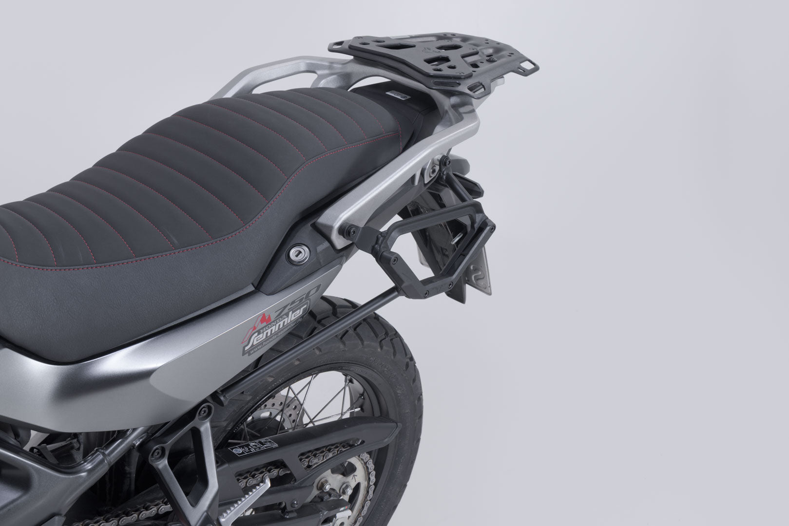 SW-MOTECH / SWモテック V-LOC サイドキャリア（左側） Honda XL750 トランスアルプ (22-)。 | VMC.01.070.10000