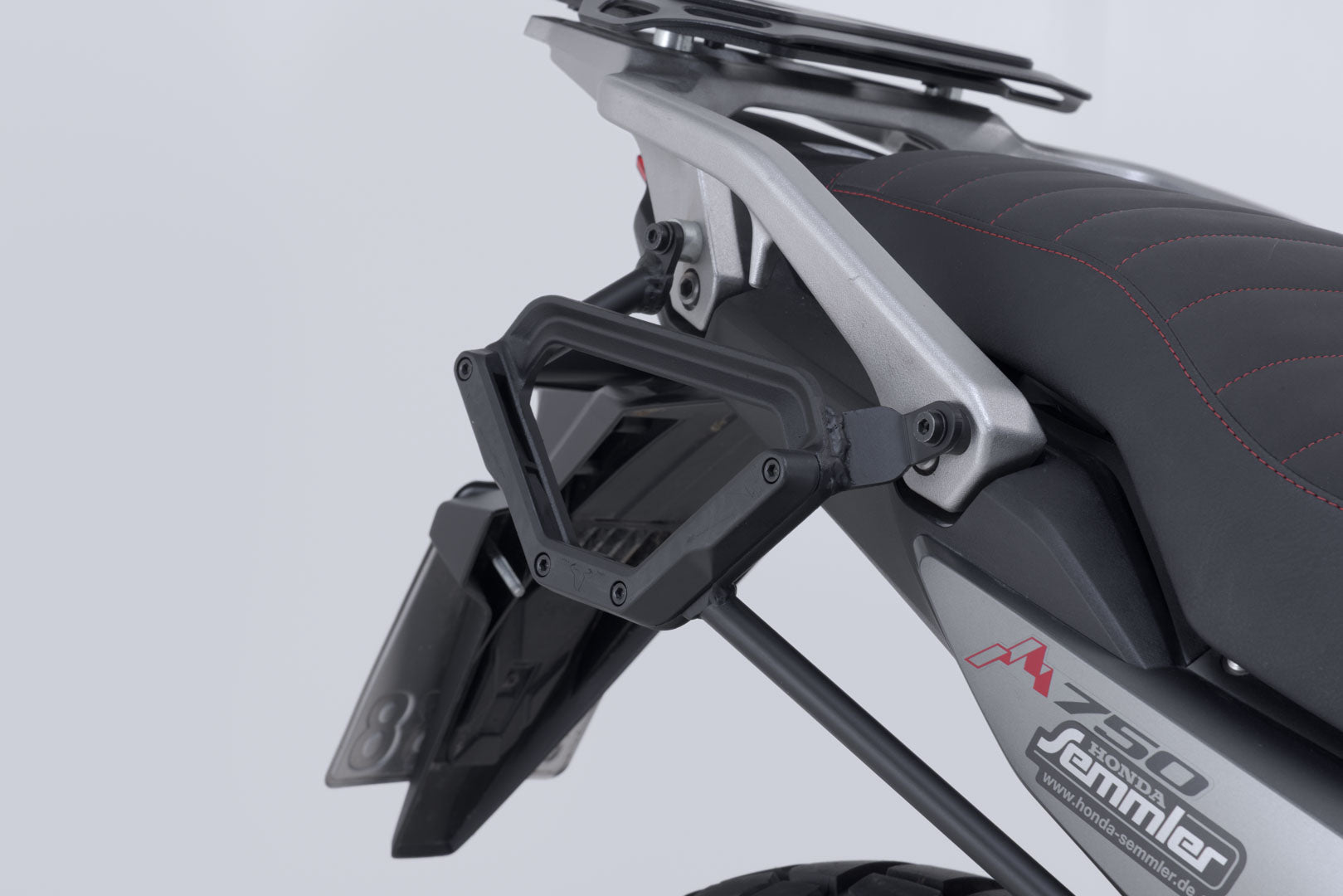 SW-MOTECH / SWモテック V-LOC サイドキャリア（右側） Honda XL750 トランスアルプ (22-)。 | VMC.01.070.11000