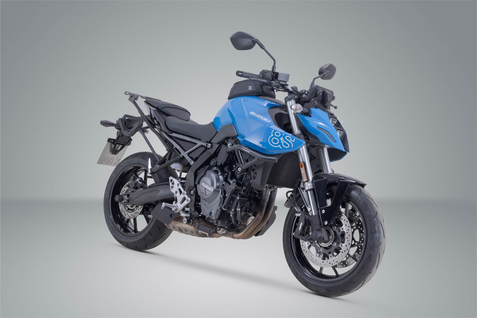 SW-MOTECH / SWモテック V-LOC サイドキャリアセット Suzuki GSX-8S (22-)、GSX-8T / TT (25-) 用。 | VMC.05.031.12001