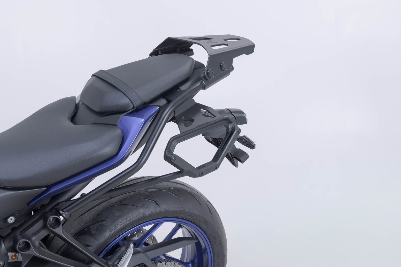 SW-MOTECH / SWモテック V-LOC サイドキャリア（左側） Yamaha MT-07 (24-)。 | VMC.06.089.10000