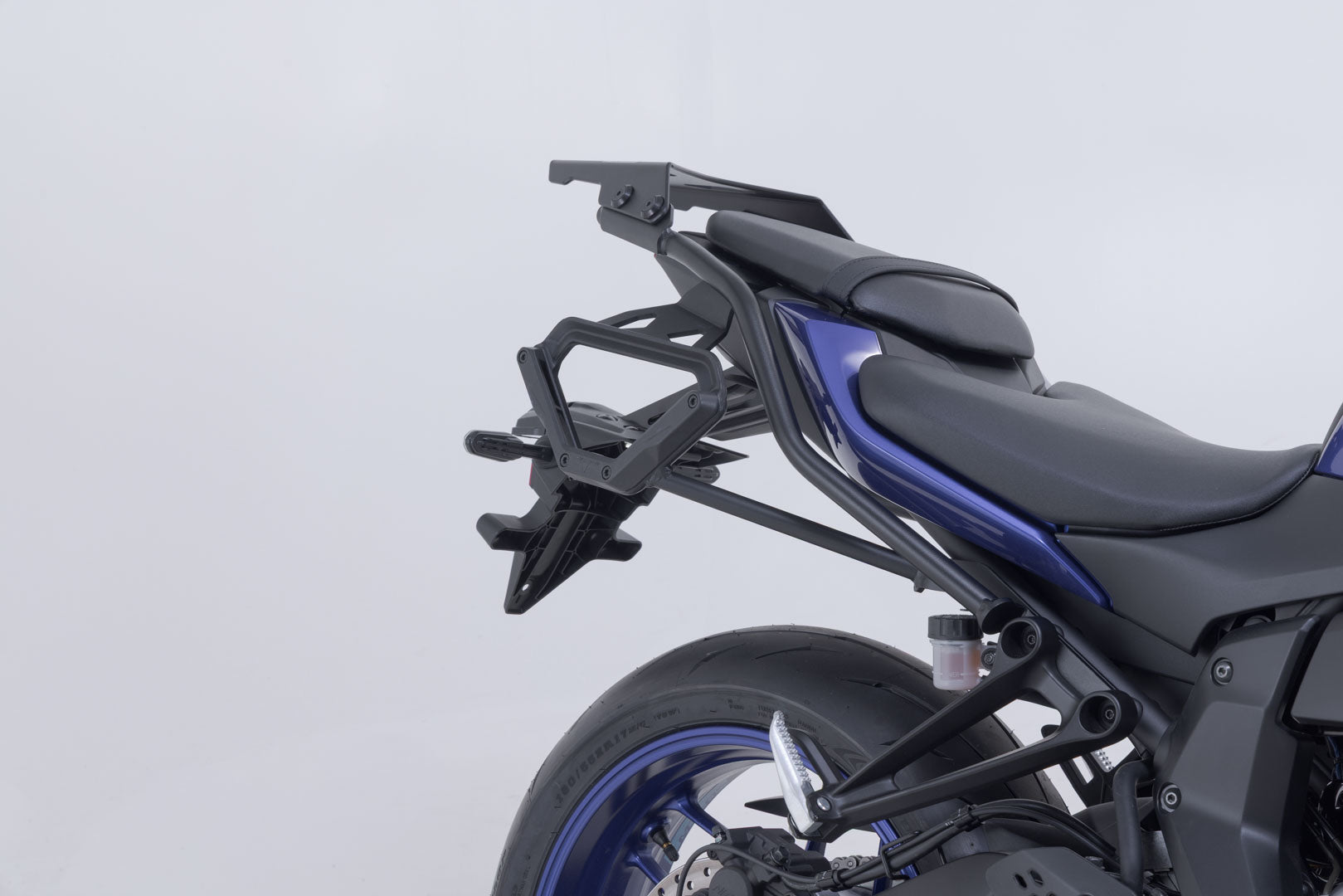 SW-MOTECH / SWモテック V-LOC サイドキャリア（右側） Yamaha MT-07 (24-)。 | VMC.06.089.11000