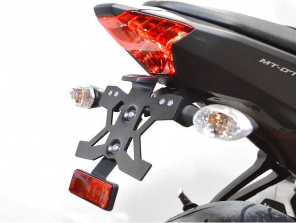 Top-Block / トップブロック ライセンスプレートホルダー YAMAHA MT-07 (14-21) | SPEY31
