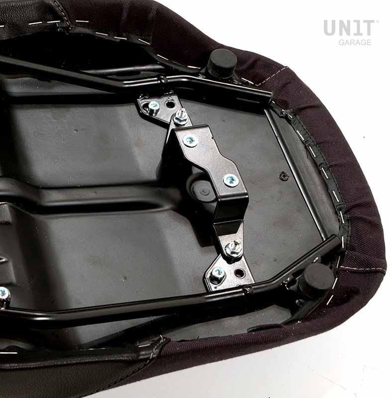 Unit Garage / ユニットガレージ シート ブラウン レザー キャンバス R850R-R1100R | COD. 1567ブラウン+1567T+2304