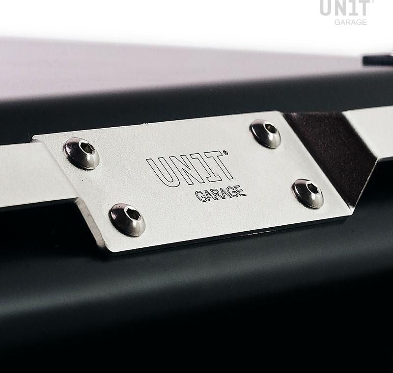 Unitgarage / ユニットガレージ Aluminium Pannier Atlas 47L with Right Inox Subframe NineT-Series | ug-AL2-BL-1687