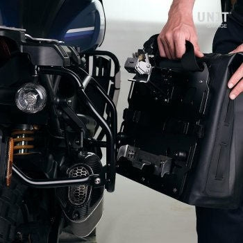 Unitgarage / ユニットガレージ Khali side pannier in TPU 35L - 45L + Aluminum plate exhaust side mountable on Atlas or similar frame | UG002-AL0E-atlas-or-similar-frame