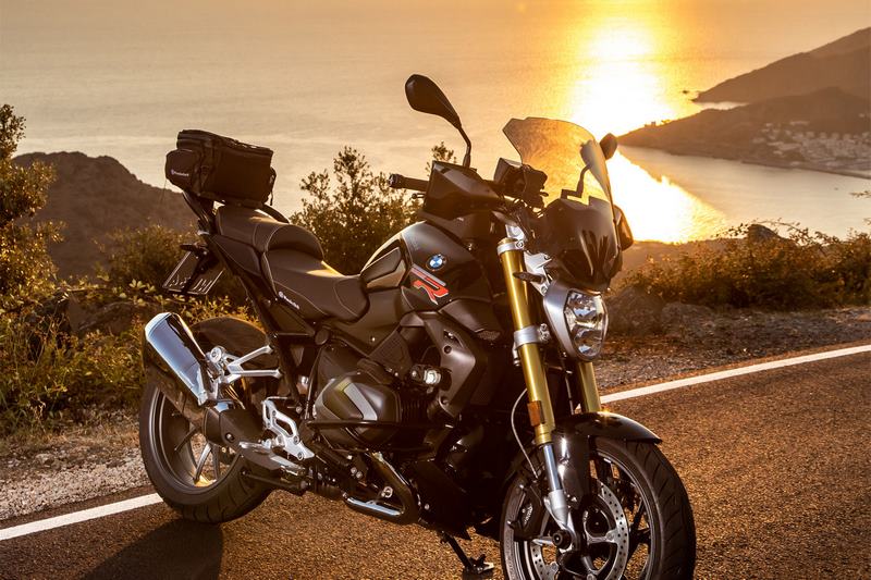 Wunderlich / ワンダーリッヒ ディバイス Glare シールド Garmin Zumo 395/390/Bmw ナビゲーター Street - ブラック | 21072-002