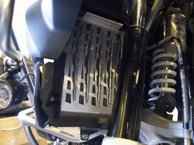 Altrider / アルトライダー Radiator Guard for the BMW R 1200 GS Adventure Water Cooled (2018-current) - Black | R118-2-1102 Altrider / アルトライダー Radiator Guard for the BMW R 1200 GS Adventure Water Cooled (2018-current) - Black | R118-2-1102