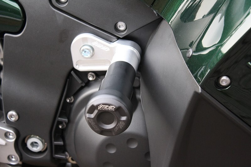 GSGモトテクニック クラッシュパッドセット マウンティングプレート ブラックアノダイズド Kawasaki GTR 1400 (2007 -) | 115440-K39A-SH GSGモトテクニック クラッシュパッドセット マウンティングプレート ブラックアノダイズド Kawasaki GTR 1400 (2007 -) | 115440-K39A-SH
