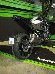 Access Design / アクセスデザイン Wheel base plate holder for Kawasaki Z800 | SPLRK004