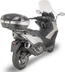 GIVI / ジビ Windscreen for Kymco AK 550, color Clear, with hands guard, fits oe headlight fairing, dim. HxW 70 x 66 cm | D6110ST