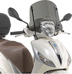 GIVI / ジビ Specific screen smoked 225 x 44 cm Piaggio Medley 125-150 (16>17) | 5612S