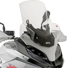 GIVI / ジビ Windscreen for BMW F 900 XR color clear, dim. HxW 49x43 cm, 23 cm higher than oe, fits oe headlight fairing | D5137ST