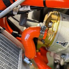 Samco Sport / サムコスポーツ 3ピース ラジエーターホースキット オレンジ Gas Gas MC 65 2024 - 2025 | KTM-137-OR