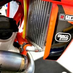 サムコスポーツ / Samco Sport Gas Gas MC 250F 2021 2 ピース Y-ピース レースデザインシリコンラジエーター クーラントホースキット | KTM-106-OR