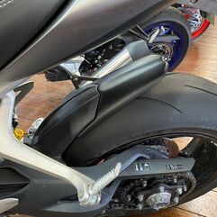 Pyramid Plastics / ピラミッドプラスチック Hugger Extension | Matte Black | Triumph Speed Triple 1200 RS 2021> | 076561