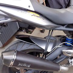 Pyramid Plastics / ピラミッドプラスチック Hugger Extension | Matte Black | Triumph Street Triple 675 2007>2012 | 076565