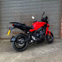 Pyramid Plastics / ピラミッドプラスチック Spray Guard | Matte Black | Yamaha MT-09 2021> | 085203M