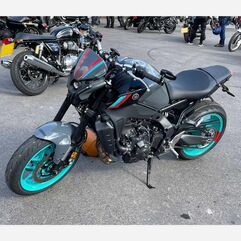 Pyramid Plastics / ピラミッドプラスチック Fly Screen | Storm Fluo/Cyan Strom Colours | Yamaha MT-09 2021> | 22160D