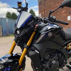 Pyramid Plastics / ピラミッドプラスチック Fly Screen | Tech Black | Yamaha MT-09 2021> | 22160F