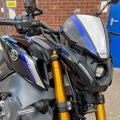 Pyramid Plastics / ピラミッドプラスチック Fly Screen | Tech Black | Yamaha MT-09 2021> | 22160F