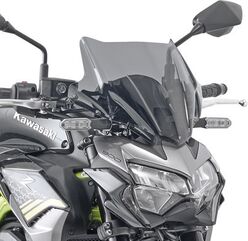 GIVI / ジビ Screen for Honda CB500F 19-, Kawasaki Z900 20-, color smoke, dim. HxW 28x36,5 cm, fitting kit required to install (not included) | 1176A