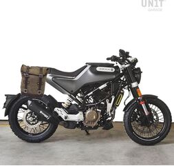 Unitgarage / ユニットガレージ Waxed suede side pannier Scram 22L-30L + Right Subframe husqvarna 200 (2020 until now), MossGrey | U202+3003DX-MossGrey