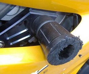 GBRacing / ジービーレーシング 675/ST 675 フレームスライダー / クラッシュパッド（左側）