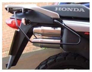 Givi / ジビ XL 650V TRANSALP (00-07) チューブ状サイドケース ホルダー for ソフトバッグ | T213