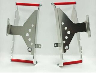AXP-Racing / エーエックスピーレーシング ラジエーターブレース - レッドスペーサー | AX1336