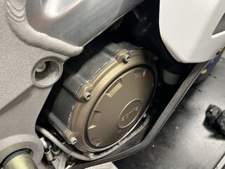 GBRacing / ジービーレーシング RSV 1000 R クラッチカバー 2004-2010 | EC-RSV1000-1998-2-GBR