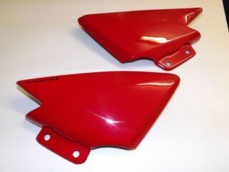 Pyramid Plastics / ピラミッドプラスチック Yamaha MT-09 インフィルパネル メタリックレッド (Rapid Red) 2013>2016 | 22133G