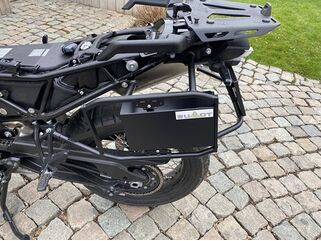 Bumot （ビュモト）Pannier Racks for Husqvarna NORDEN 901 | 126E-06