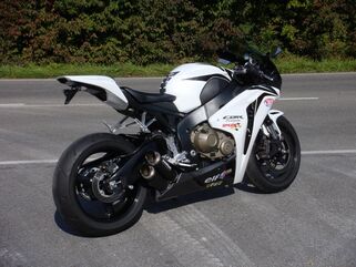 Bodis（ボディス）スリップオンマフラー ステンレス ブラック GPX2 ヨーロッパ公道走行認可 for FIREBLADE CBR1000RR(08-) | HCBR1000-012