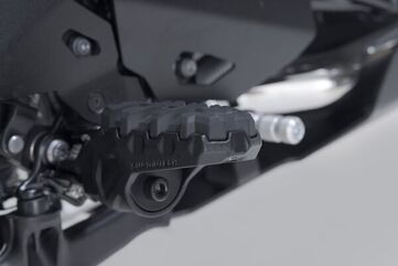 SW MOTECH / SWモテック EVO フットレストキット ブラック Honda / BMW / Triumph / Voge - models. | FRS.01.112.10401/B