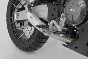 SW MOTECH / SWモテック EVO フットレストキット Yamaha Tenere テネレ 700 models (19-). | FRS.06.112.10201
