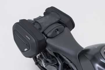 SW MOTECH / SWモテック PRO BLAZE サドルバッグセット ブラック Yamaha MT-09 (23-). | BC.HTA.06.740.35900