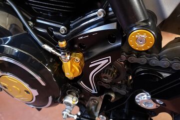 CNC Racing / シーエヌシーレーシング Front sprocket cover Ducati Scrambler 1100 | CP174