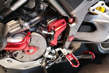 CNC Racing / シーエヌシーレーシング クラッチ スレーブシリンダー Ø 29 mm Ducati, ゴールド | AF650G