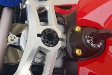 CNC Racing / シーエヌシーレーシング Ring nut Ducati, レッド | GH457R