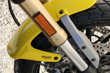 CNC Racing / シーエヌシーレーシング フロントマッドガード Ducati Scrambler 1100 スクリューセット, ゴールド | KV442G