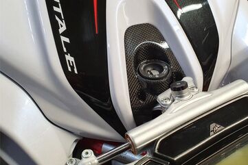 CNC Racing / シーエヌシーレーシング Ignition switch cover MV Agusta - carbon, Glossy Carbon | ZA868K