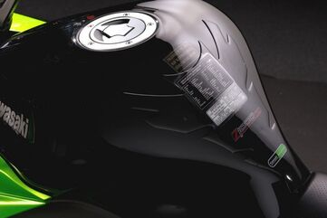 KAWASAKI OEM / カワサキ純正商品 - ユーロネットダイレクト海外バイク