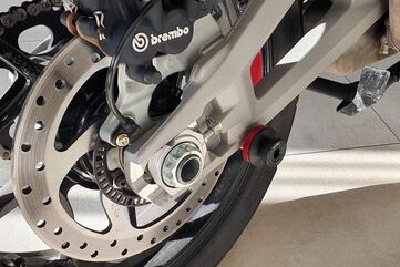 CNC Racing / シーエヌシーレーシング Swingarm spools M8 | SC300