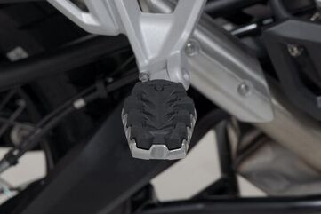 SW-MOTECH / SWモテック EVO passenger footrest kit | FRS.11.112.10700