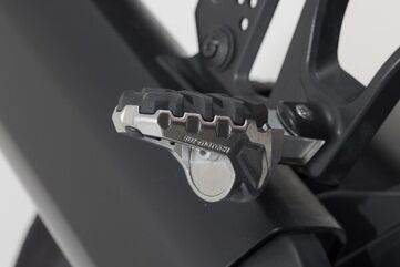 SW-MOTECH / SWモテック EVO passenger footrest kit | FRS.18.112.10100