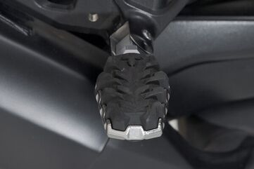 SW-MOTECH / SWモテック EVO passenger footrest kit | FRS.18.112.10100