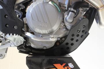 AXP-Racing / エーエックスピーレーシング スキッドプレート PHD 6mm - ブラック | AX1503