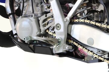 AXP-Racing / エーエックスピーレーシング Xtrem HDPE スキッドプレート - ブラック | AX1440